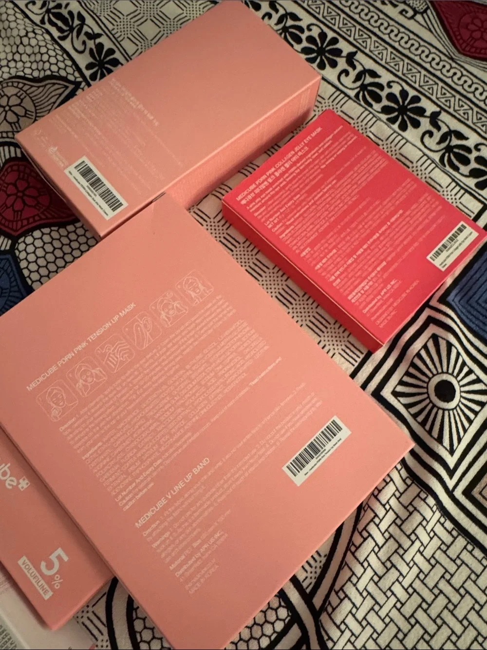 Medicube Pink Collagen Mask & Eye Patch Set — Hydrating Pink Skincare Duo